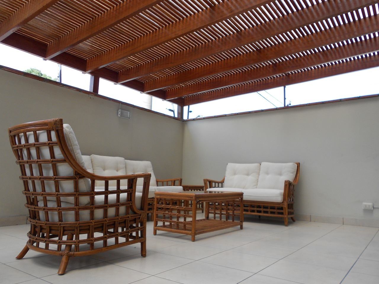 Mallorca patio design - pergola bois majorque
