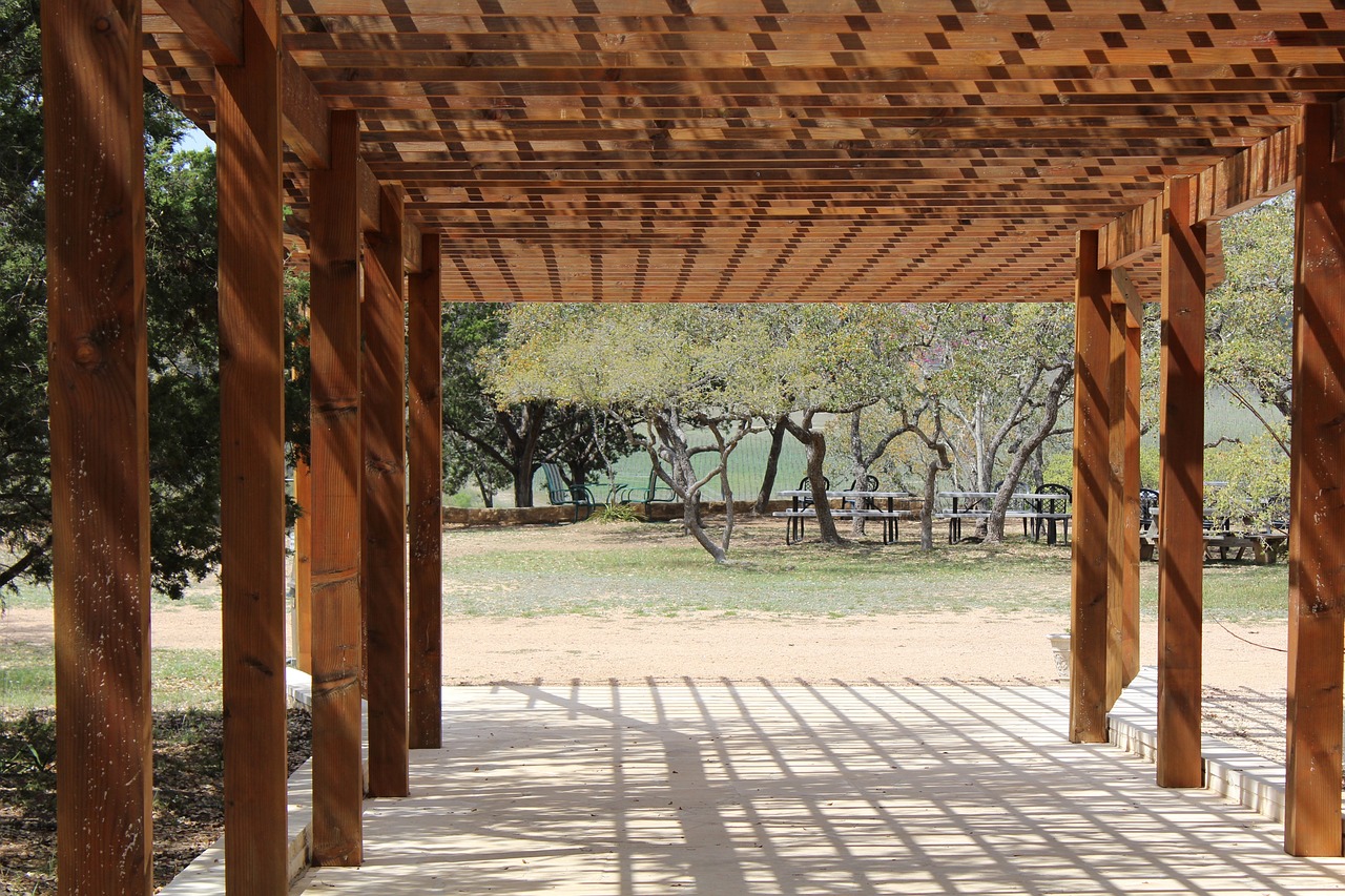 Mallorca patio design - pergola bois majorque